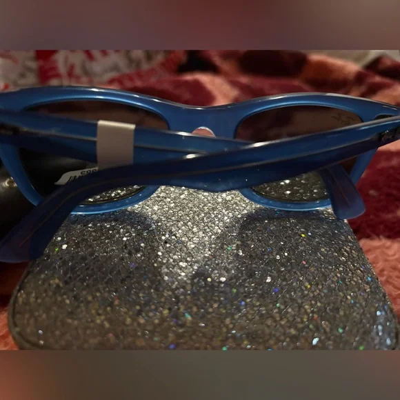 Ray-Ban Blue Unisex brand new Sunglasses - Picture 13 of 16